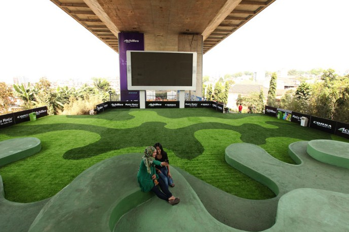 PARK HOPPING DI TAMAN TAMAN TEMATIK BANDUNG